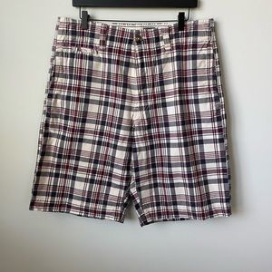 AE Outfitters size 33 maroon/blue/cream plaid